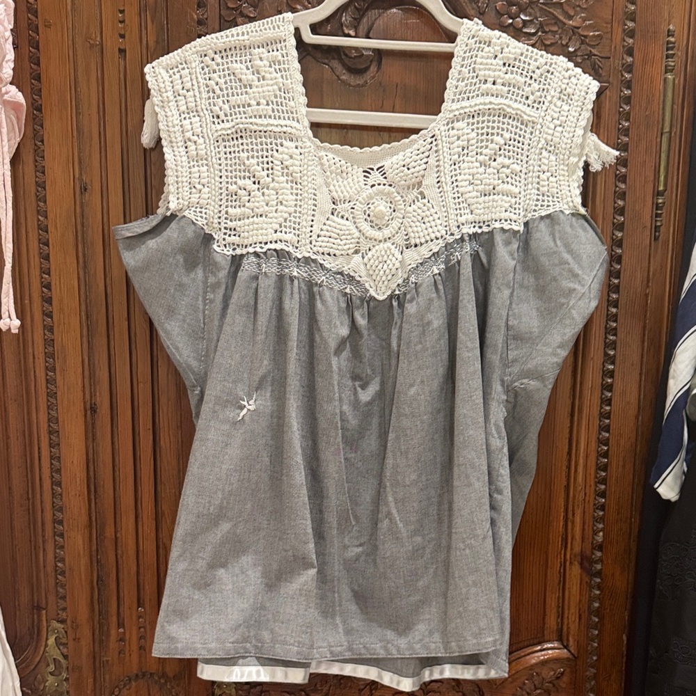 Mi Golondrina Gray Blouse with White Crochet Yoke